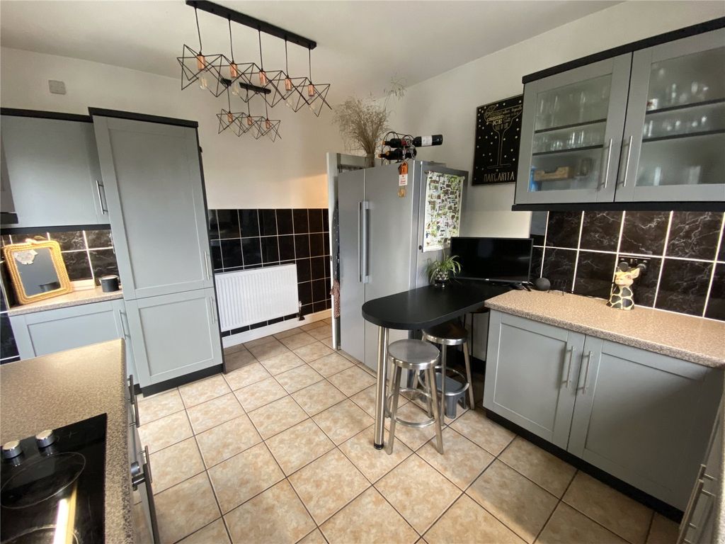 Property photo 3 of 23 Picture No. 14