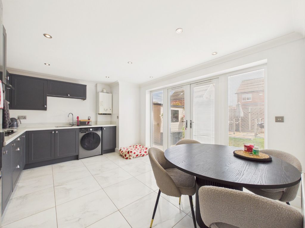 Property photo 3 of 14 4897947
