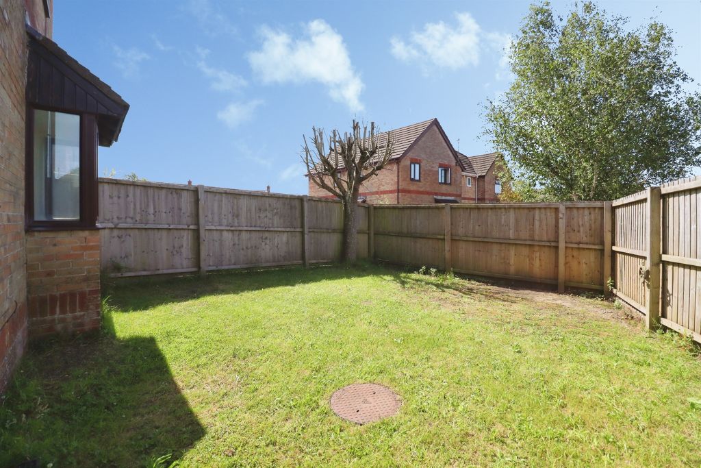 Property photo 2 of 11