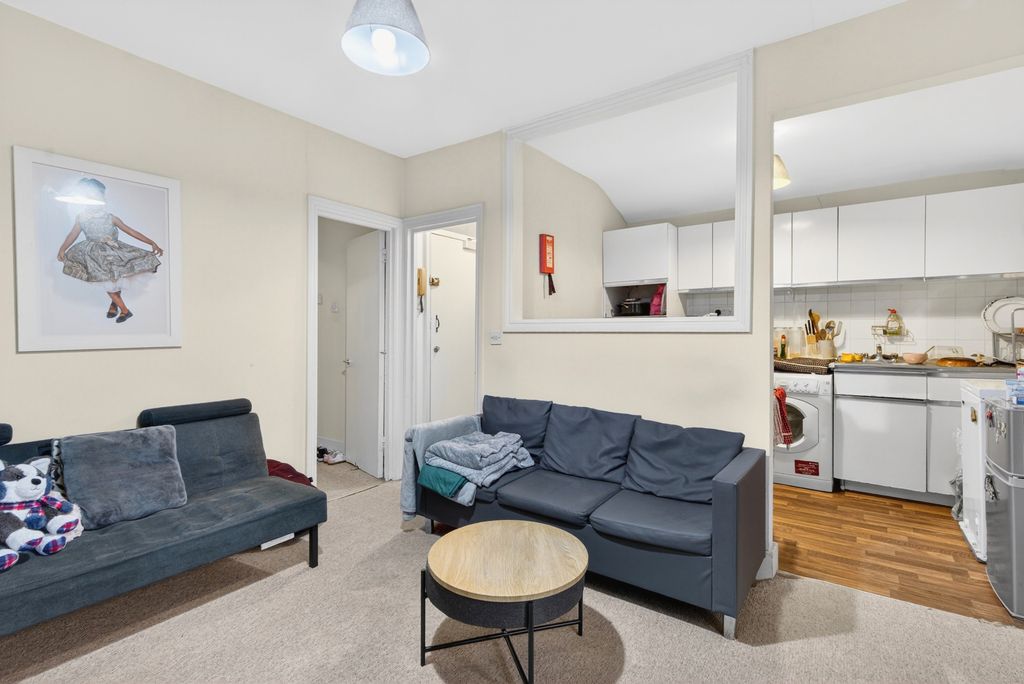 Property photo 3 of 14 Picture No. 15