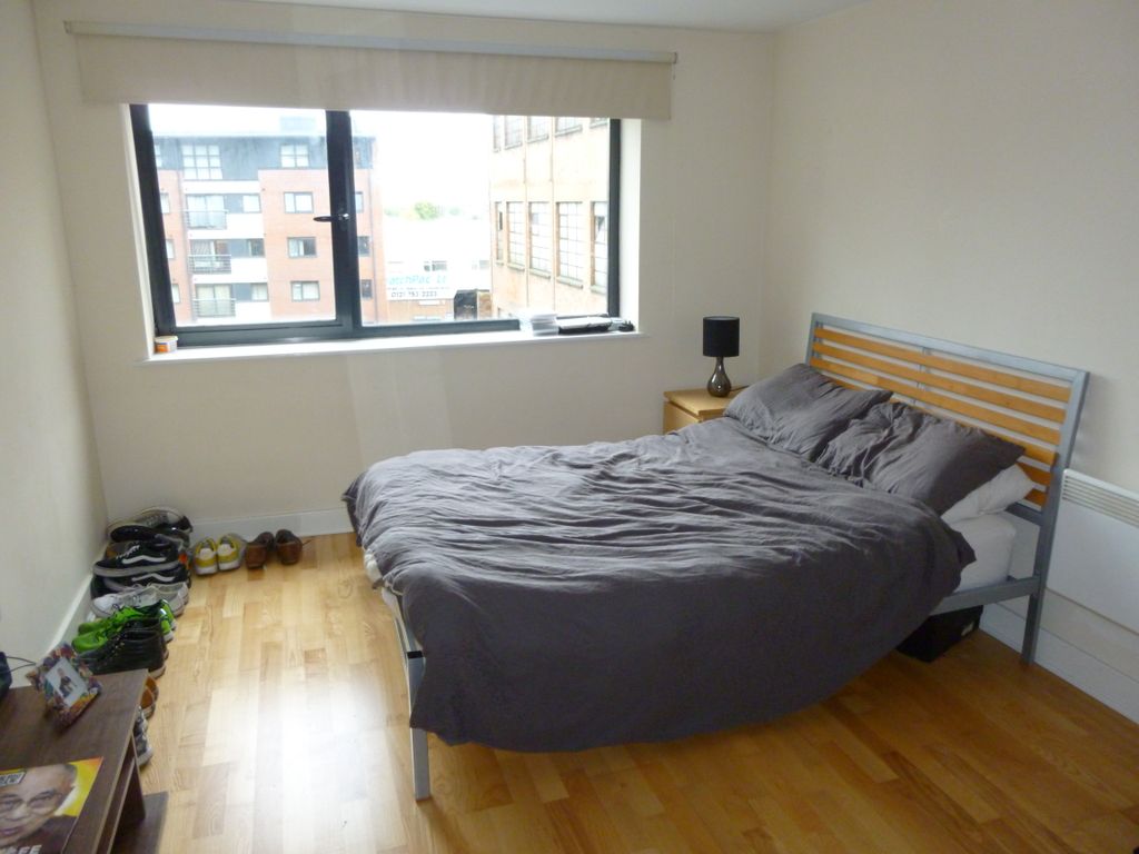 Property photo 3 of 5 Bedroom