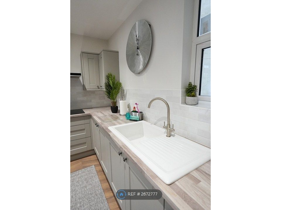 Property photo 3 of 26