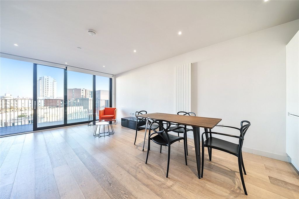 Property photo 1 of 29 Picture No. 13