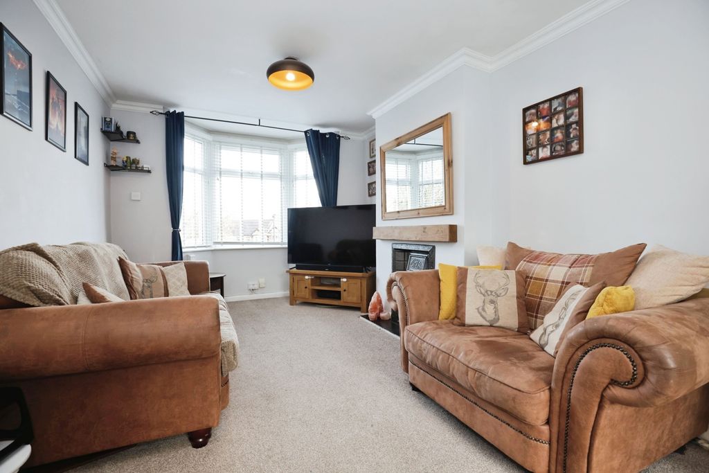 Property photo 2 of 16 Pbox-Img.Jpg