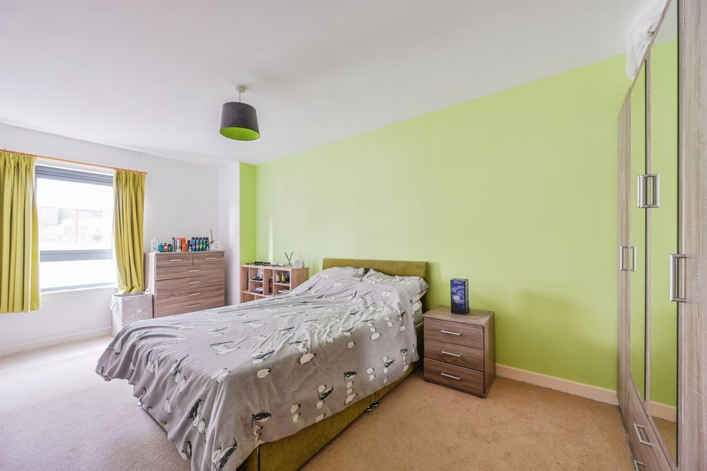 Property photo 3 of 16