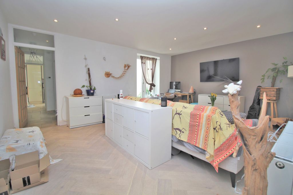 Property photo 3 of 17 39 (2)