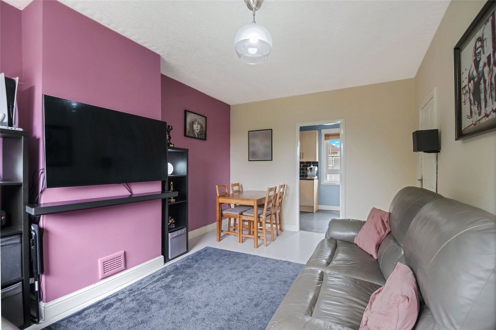 Property photo 3 of 16 Picture No. 06