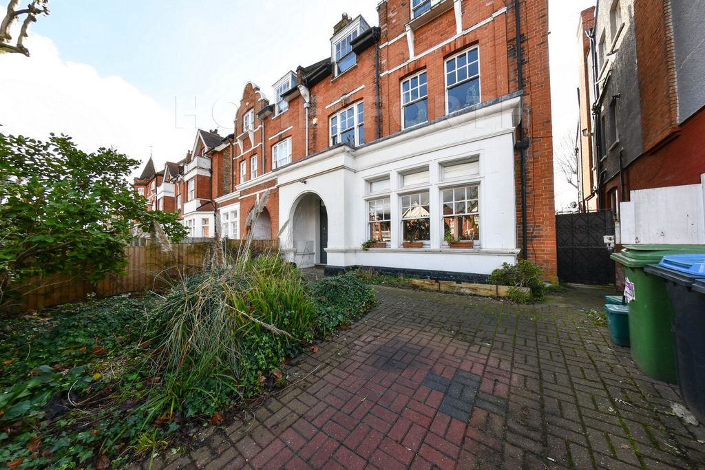 Property photo 2 of 12 Photo 12