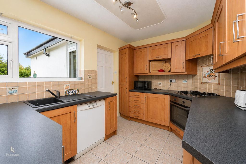 Property photo 2 of 32 2.Jpg