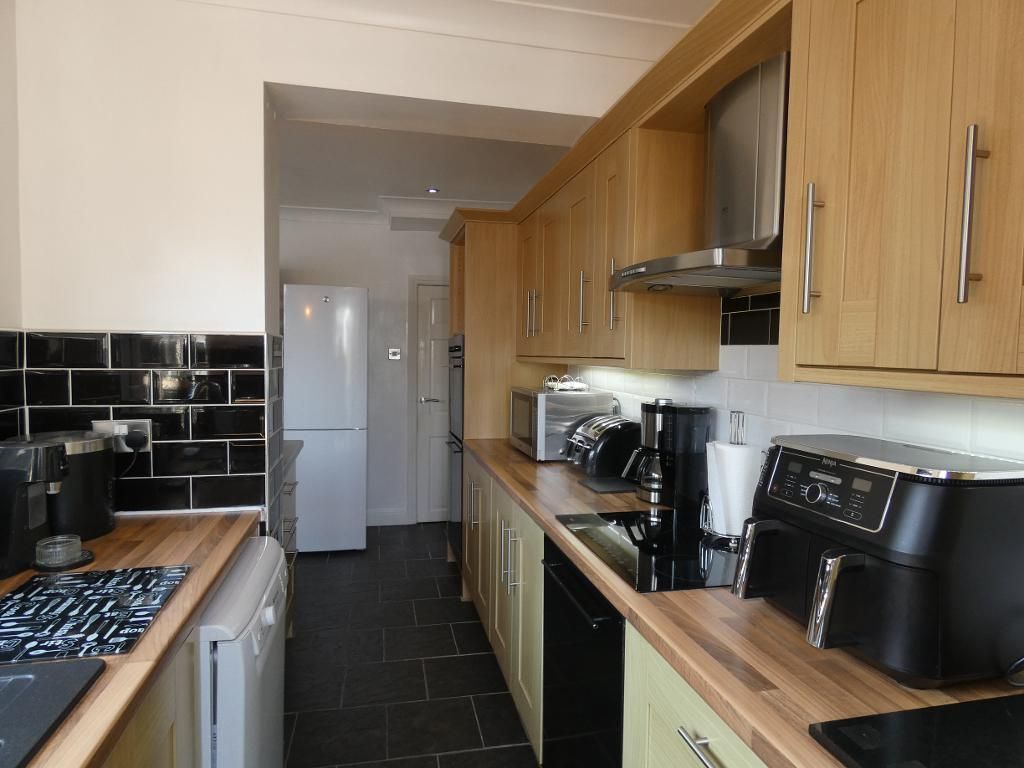 Property photo 2 of 13 Kitchen