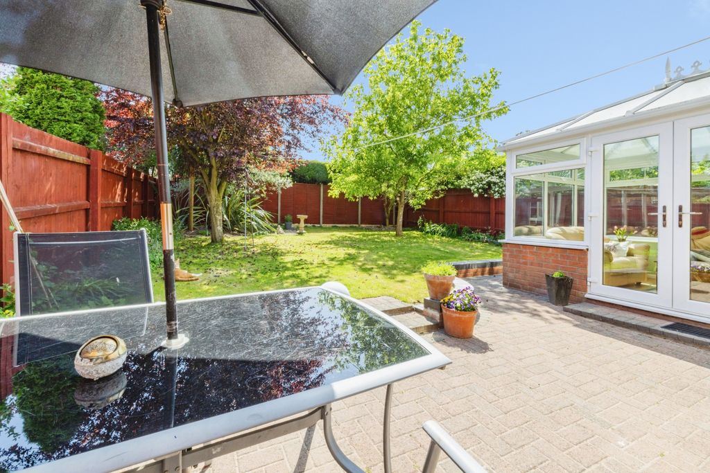 Property photo 2 of 17