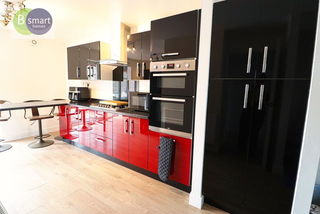 Property photo 3 of 18 Img_3959