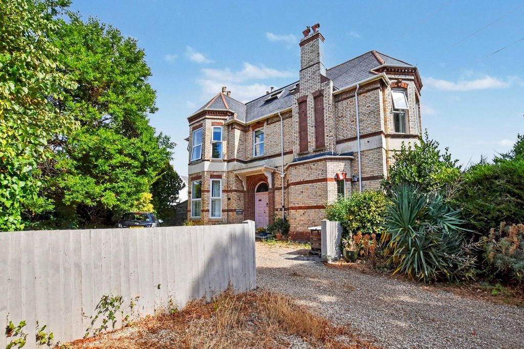 Property photo 1 of 17 Front