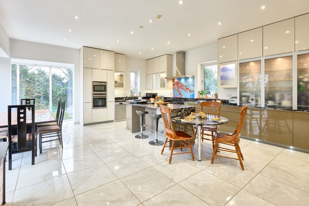 Additional image 12 of 8 bed detached house for saleCragtops, Kirk Smeaton WF8
