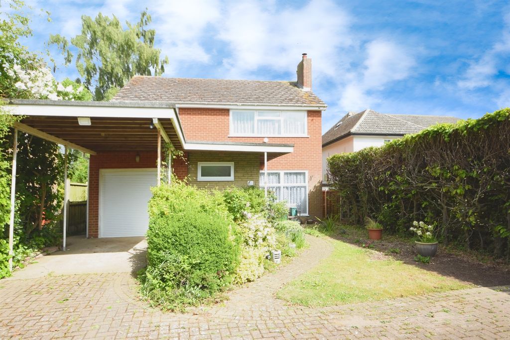 Property photo 1 of 16