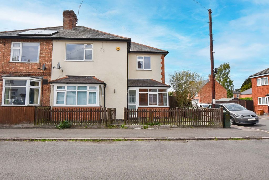 Property photo 1 of 30