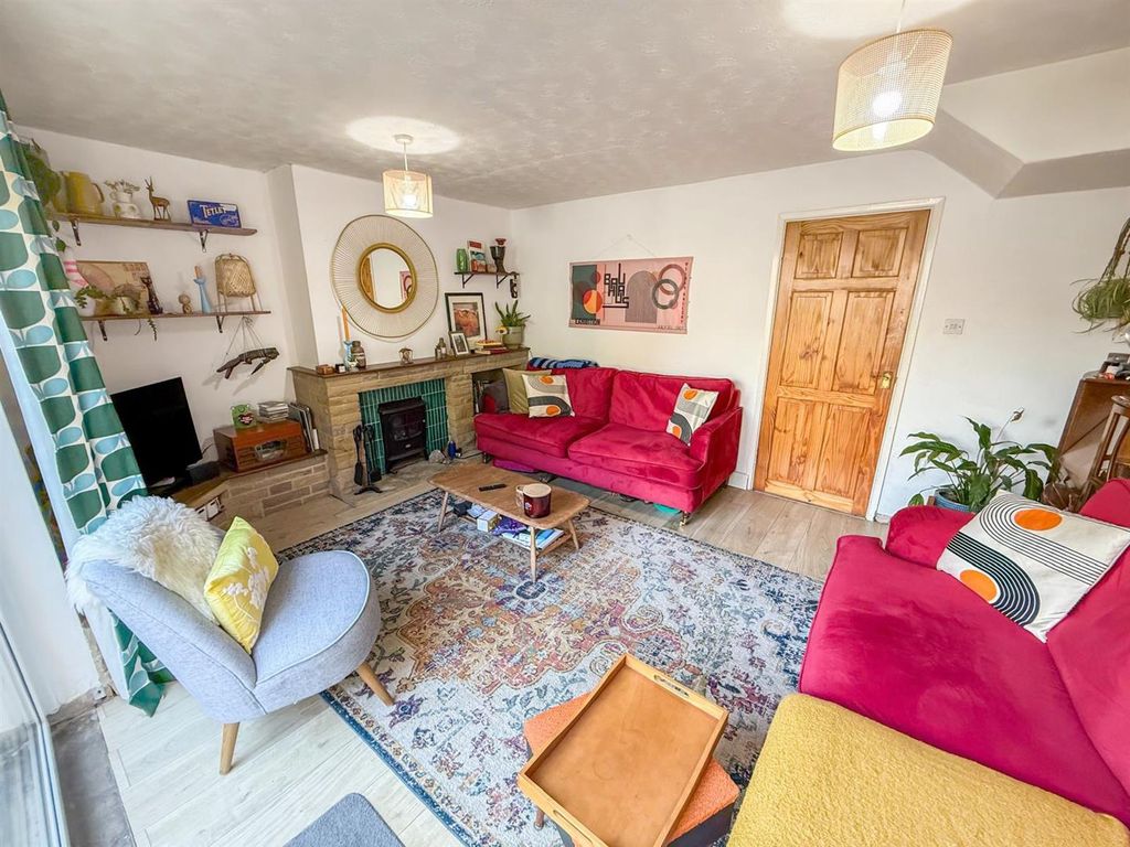 Property photo 3 of 19