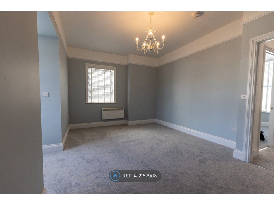 Property photo 2 of 8 Sitting Room