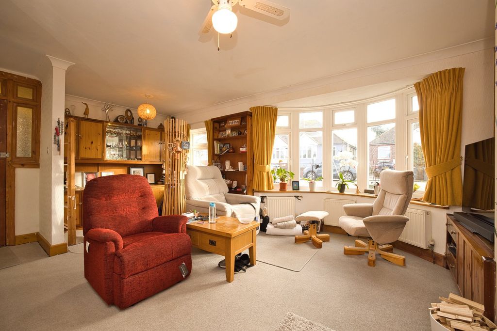 Property photo 2 of 12 Picture 2