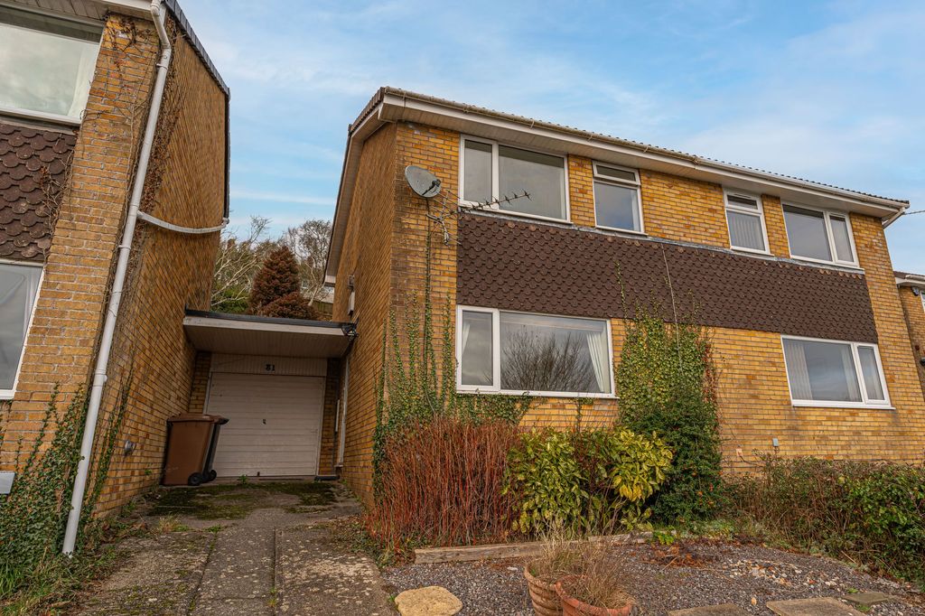 Property photo 1 of 27