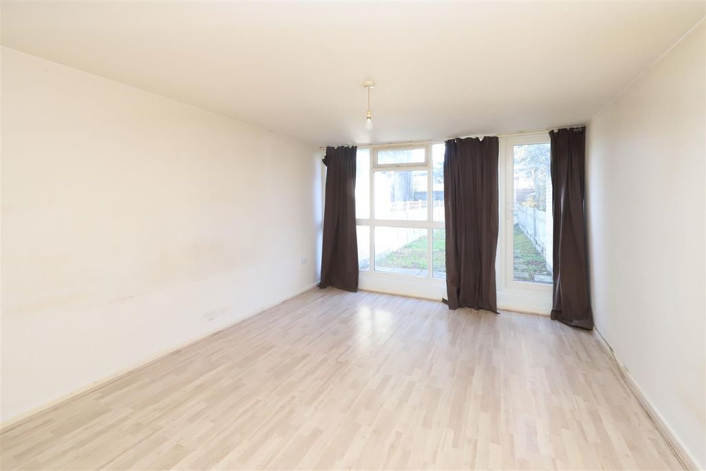 Property photo 2 of 10 Living Room