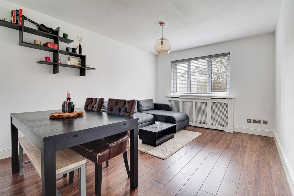 Property photo 3 of 12 Living Room