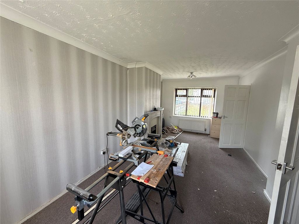 Property photo 3 of 15 Picture No. 05