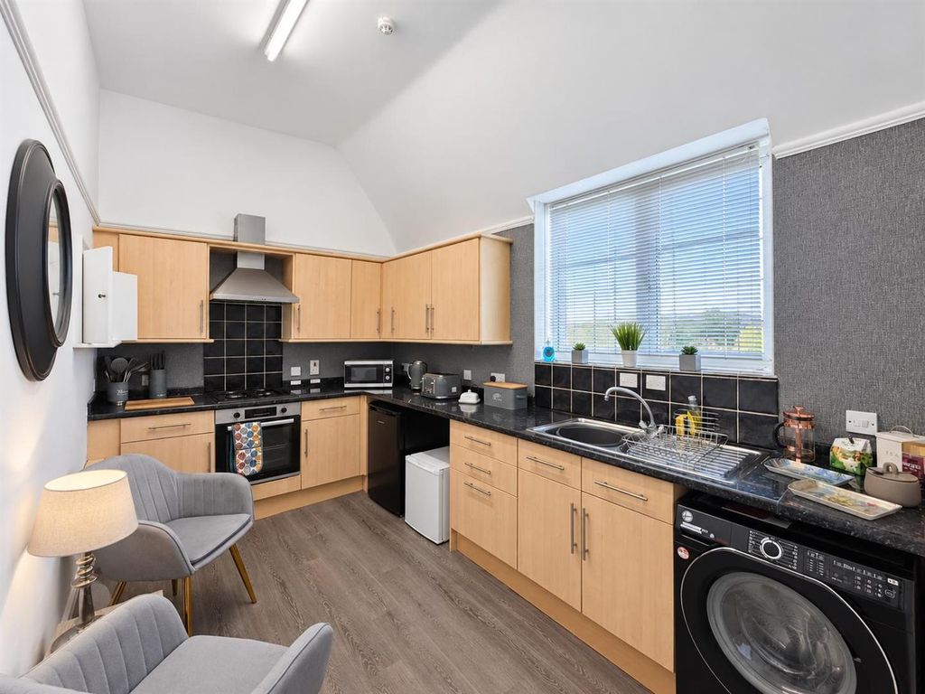 Property photo 3 of 15 Kitchen.Jpg