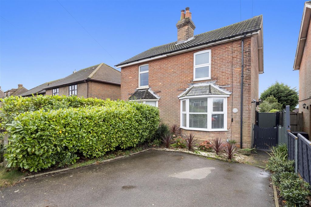 Property photo 1 of 18 External