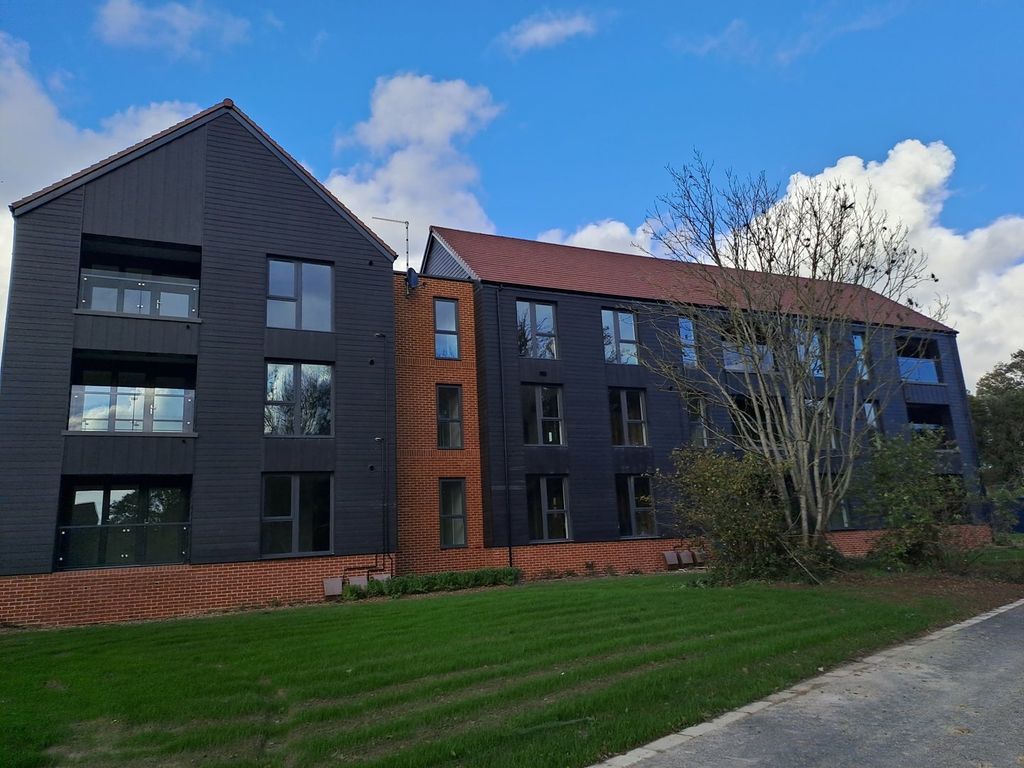 Property photo 3 of 7 Exterior Example