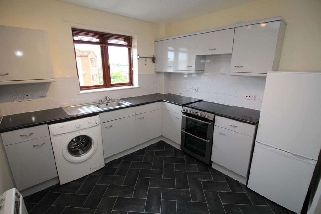 Property photo 2 of 8