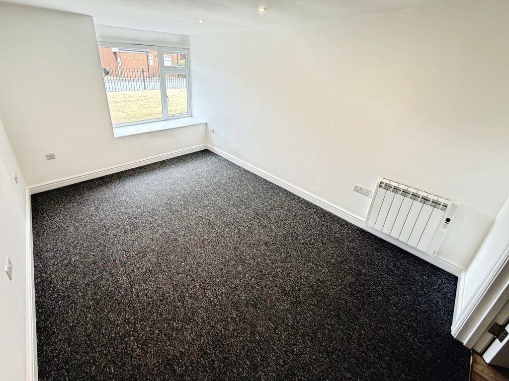 Property photo 3 of 17 Picture No. 10