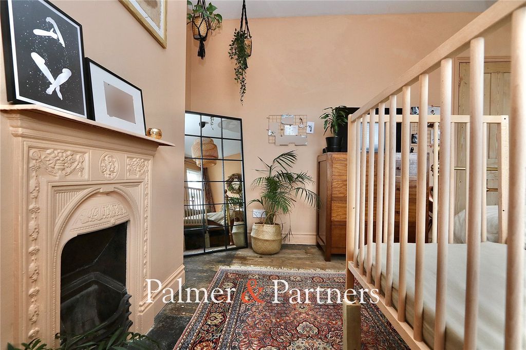 Property photo 3 of 22 Picture No. 05