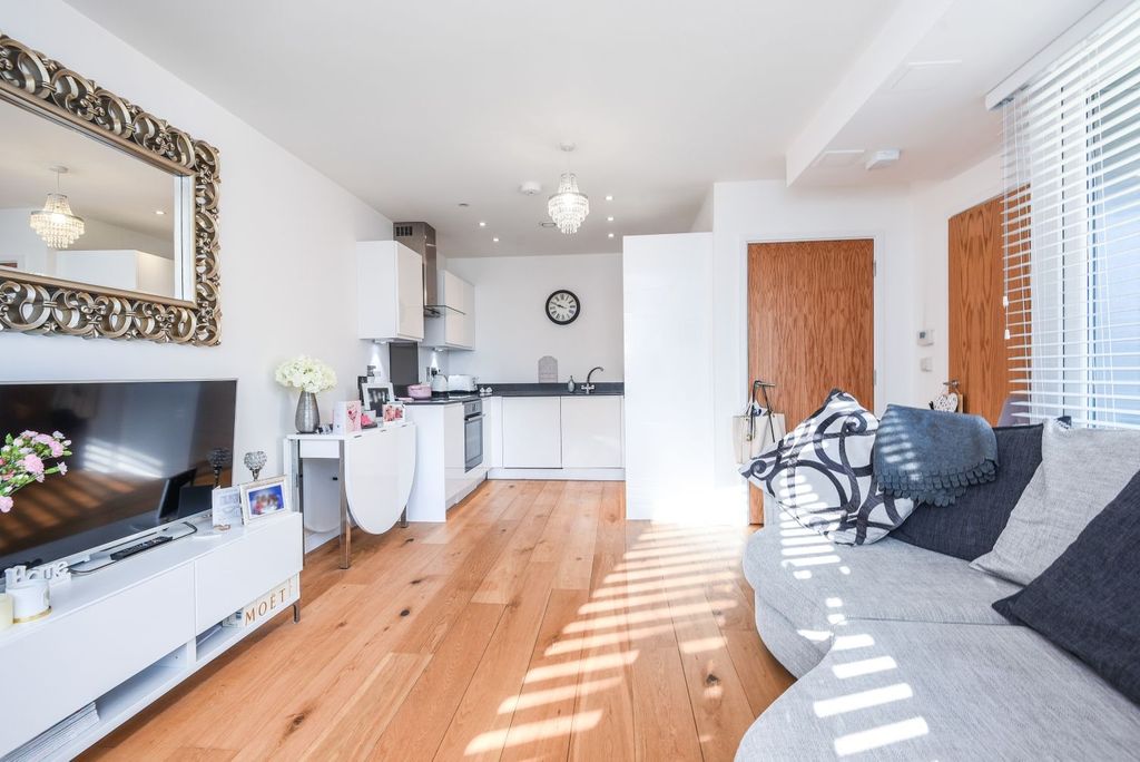 Property photo 2 of 5