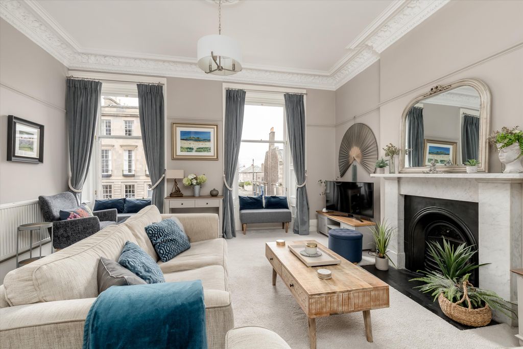 Property photo 2 of 18 Image