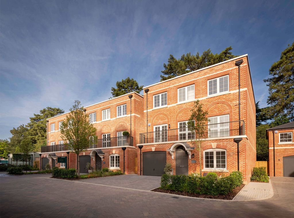 Property photo 1 of 19