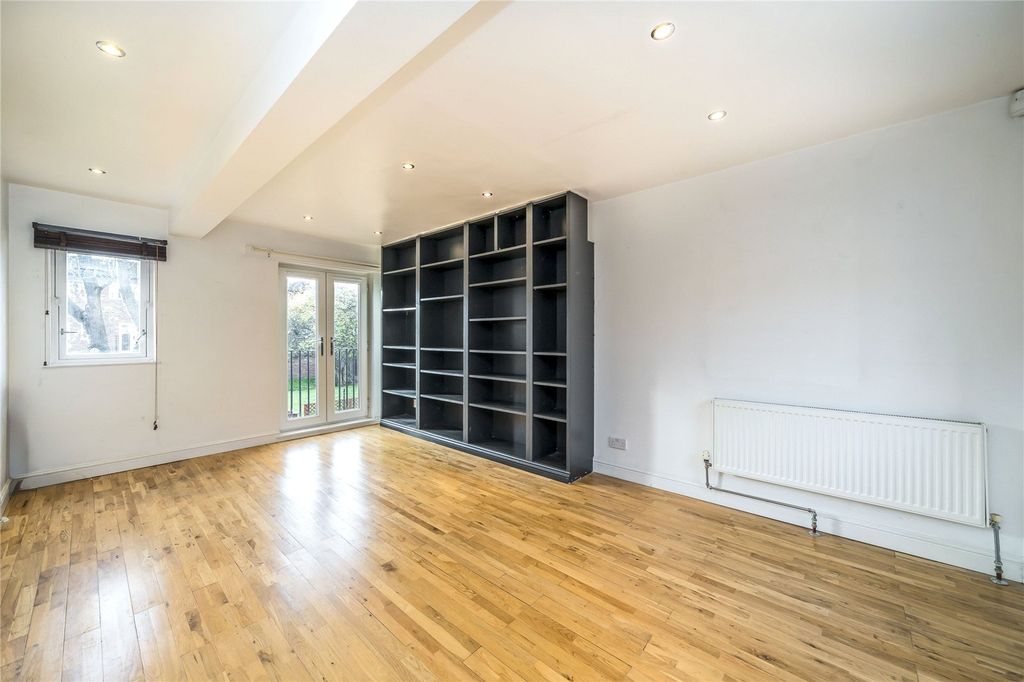 Property photo 3 of 8 Picture No. 04