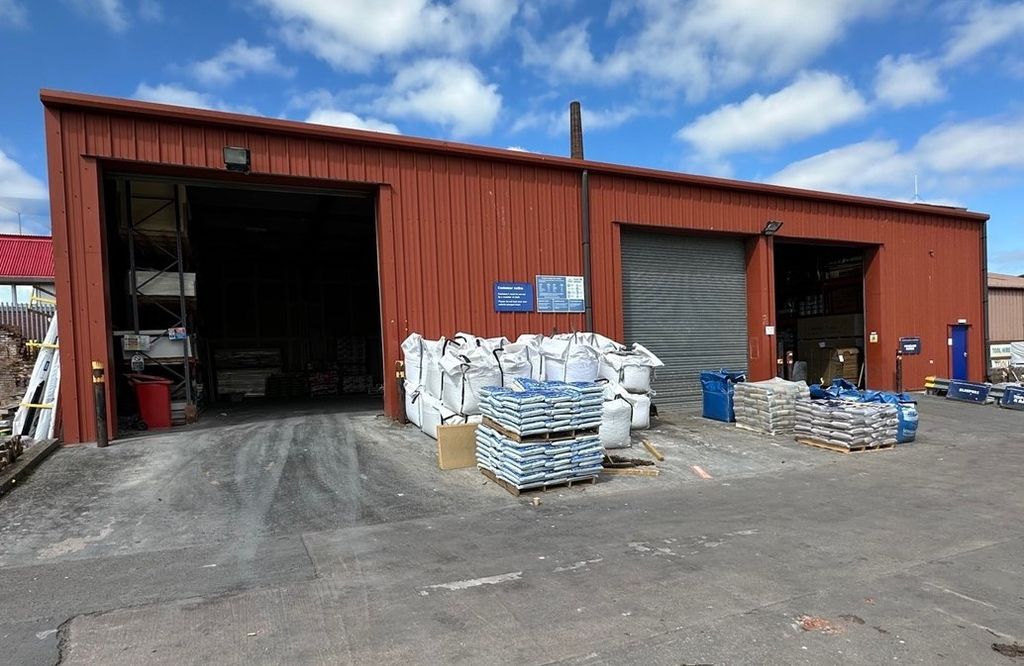 Property photo 3 of 9