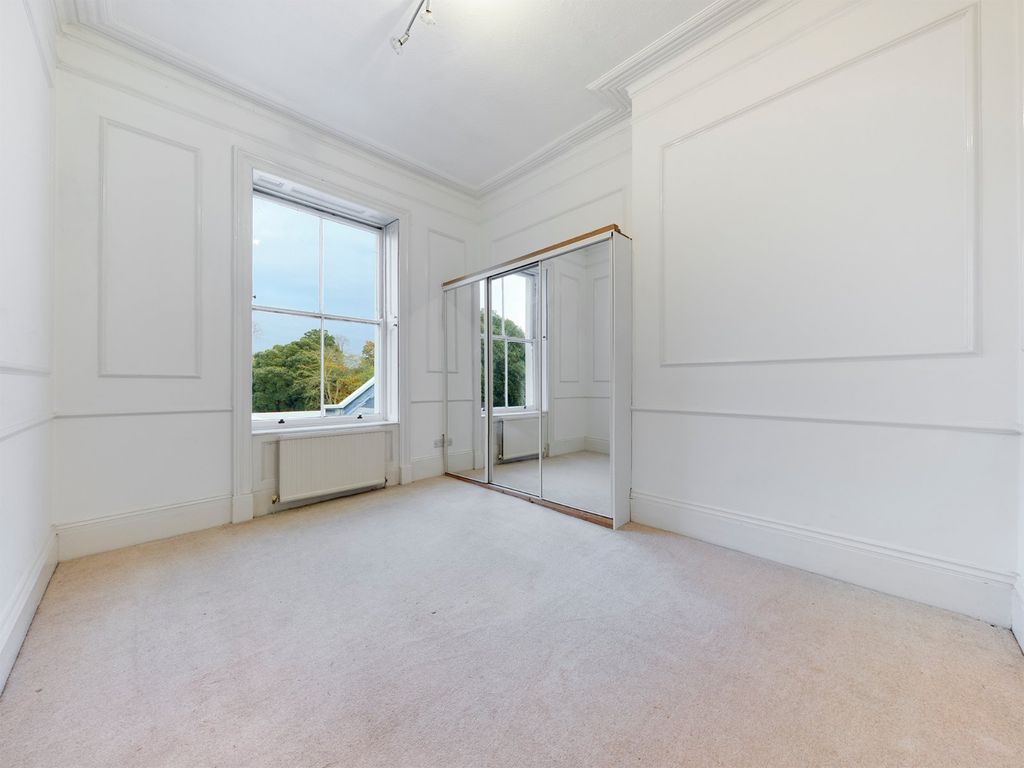 Property photo 2 of 7 Picture No. 18