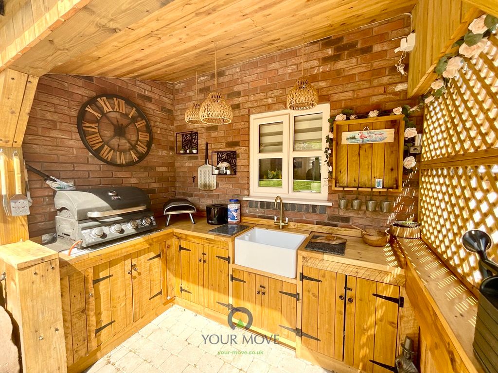Property photo 3 of 25 Pbox-Img.Jpg