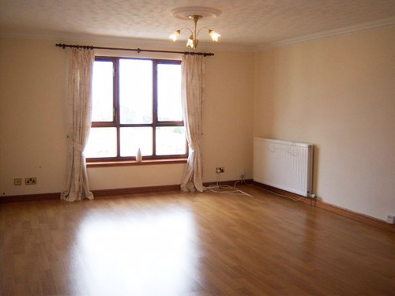 Property photo 2 of 15 Lounge
