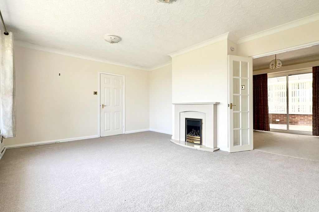 Property photo 2 of 16 Picture No. 18