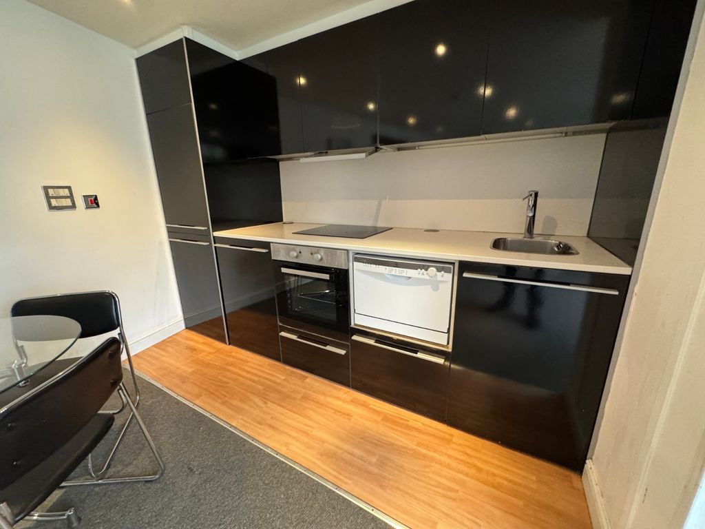 Property photo 3 of 6 Picture No. 11