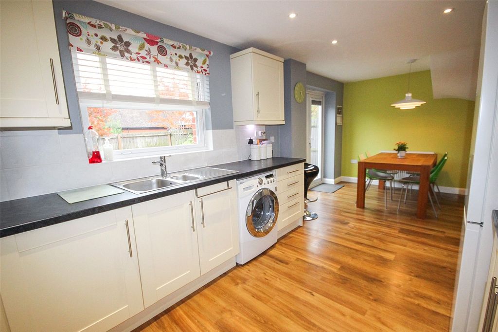 Property photo 3 of 16 Picture No. 22