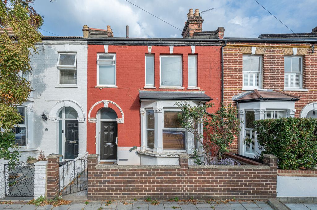 Property photo 2 of 18