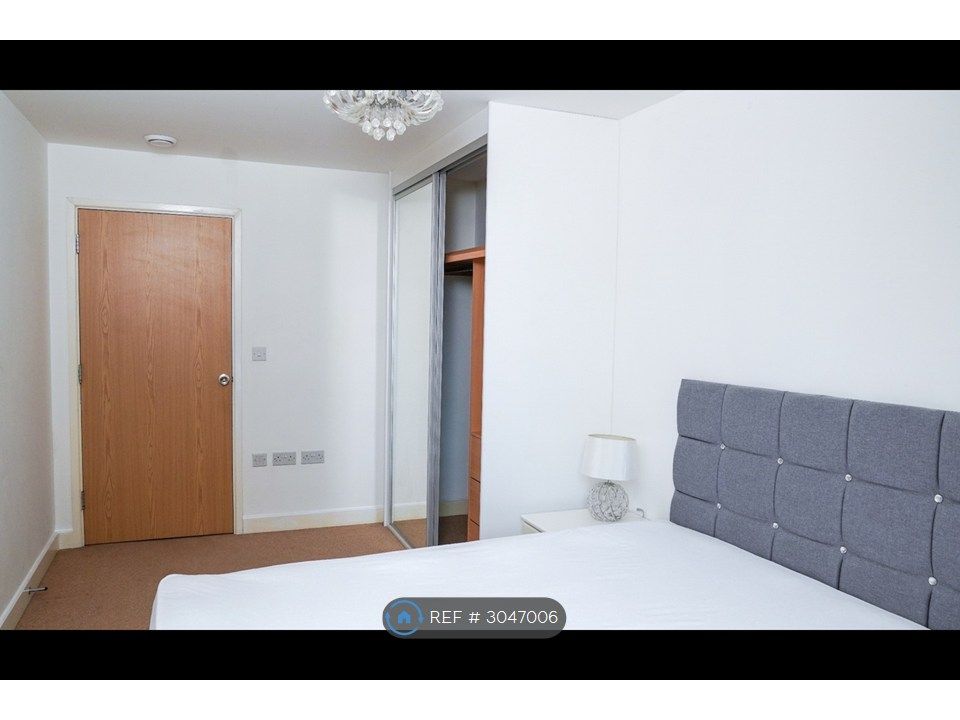 Property photo 3 of 10 Double Bedroom 1