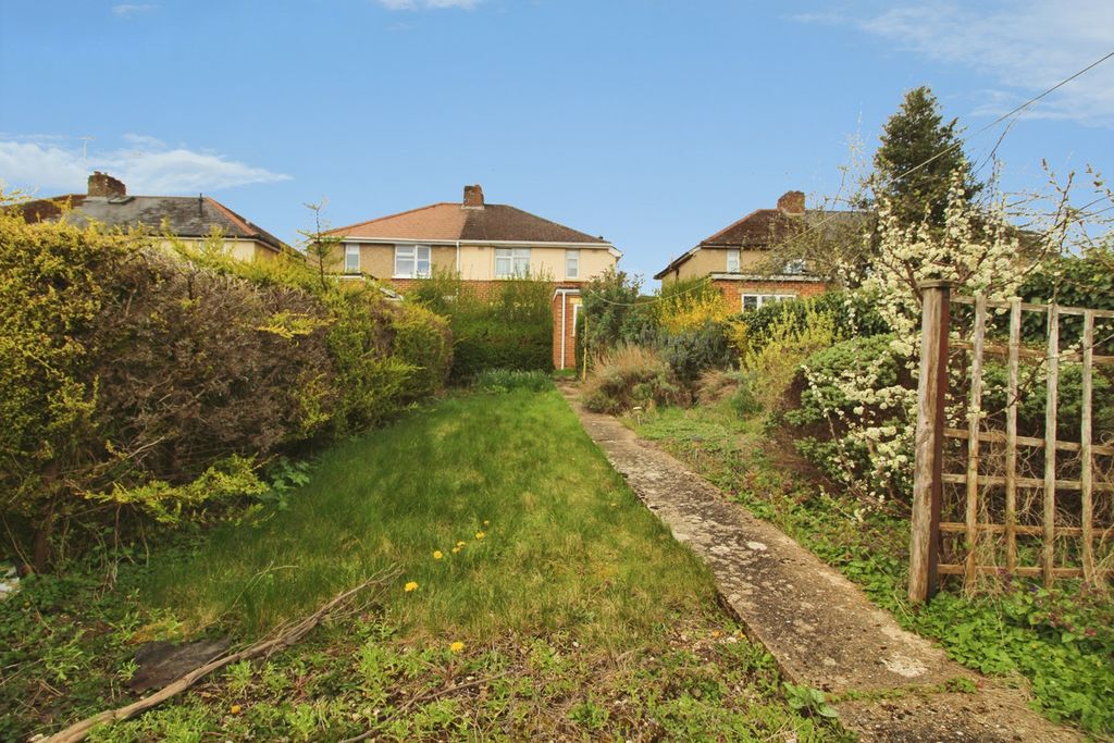 Property photo 3 of 6
