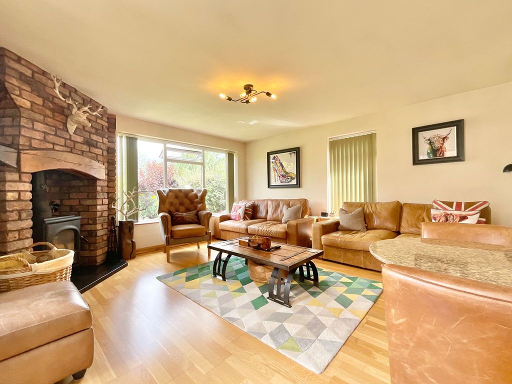 Property photo 2 of 26