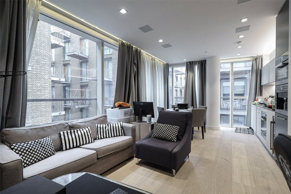 Property photo 2 of 15 Picture No. 19