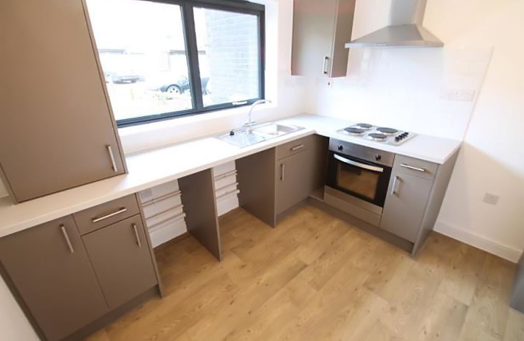 Property photo 2 of 8 6